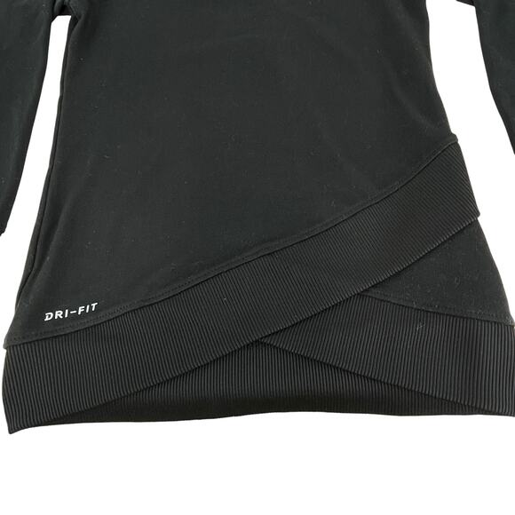 Nike Girls Dri Fit Black Crewneck Sweatshirt 4-5 Yrs - Picture 3 of 5